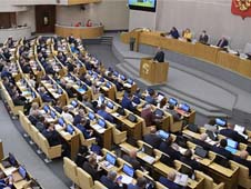 Госдума одобрила повышение зарплат помощникам депутатов