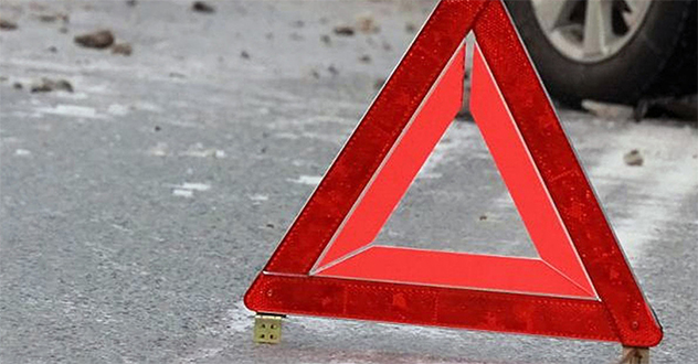 В Холмогорском округе сотрудниками полиции устанавливаются обстоятельства дорожно-транспортного происшествия, в котором погиб человек