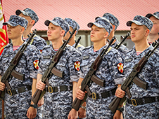 Призванные на службу в Росгвардию из Архангельской области юноши приняли военную присягу