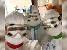 Архангельские медики работают в столичных коронавирусных стационарах