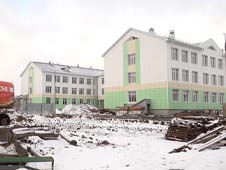 Строительство новой школы в Котласе снова вызывает тревогу