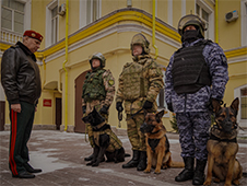 Генерал-лейтенант Алексей Воробьев рассказал о подвиге на СВО  служебных собак из Архангельска