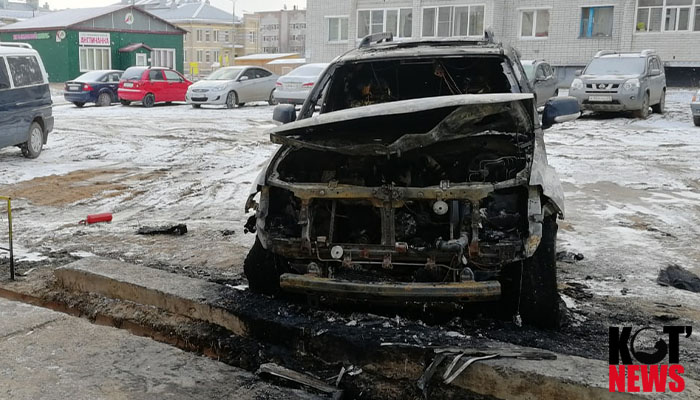 В Вычегодском горел жилой дом, а в Котласе - автомобиль